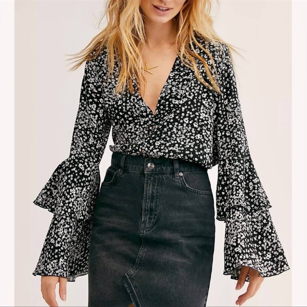 Free People Ditsy floral bodysuit, NWOT size M